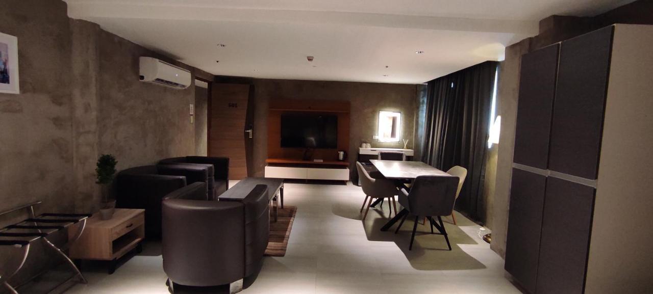 City Park Hotel Residences Taguig Dış mekan fotoğraf